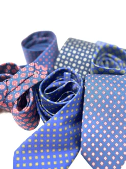 CRAVATTA BLU SETA FOULARD DISEGNO FLOREALE BIANCO