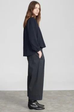 OUTSIDE PANTS BEATRIZ FUREST PANTALONI "OUTSIDE" CROPPED PINCES NAVY BLU