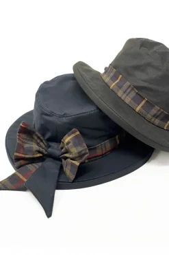 OXFORD BLU ENGLAND CAPPELLO CERATO IMPERMEABILE CON FIOCCO TARTAN BLU