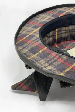 OXFORD BLU ENGLAND CAPPELLO CERATO IMPERMEABILE CON FIOCCO TARTAN BLU