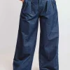 PANTALONE "BEATRICE" CON PINCES VELLUTO COSTE DENIM CHIARO