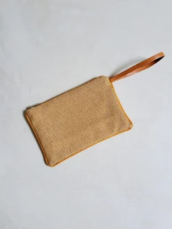 POCHETTE CON MANICO MONOGRAM