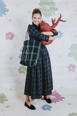 SHOPPER TARTAN ALPHABET STYLE